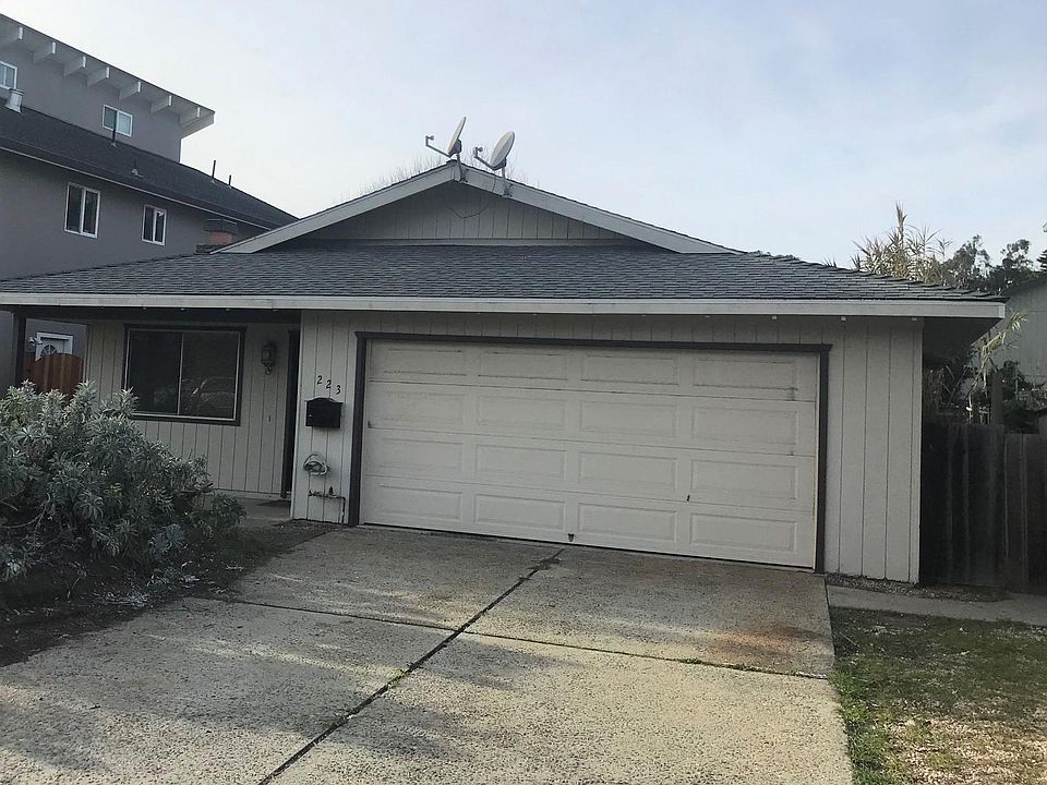 1st image of 223 Chico Ave