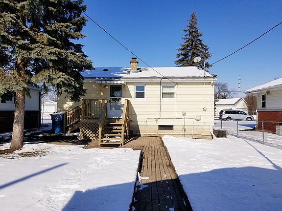 2nd image of 513 W 13th St
