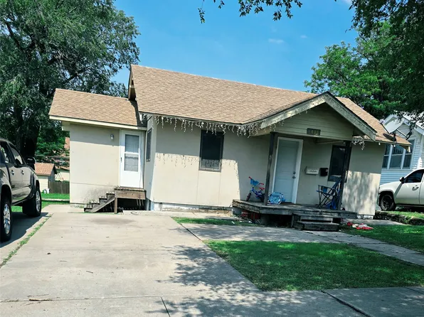 1403 Avenue C, Dodge City, KS 67801