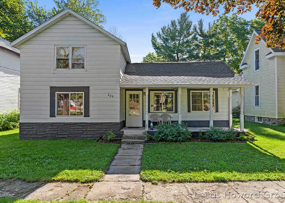 1st image of 229 Orton St