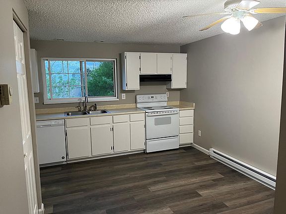 Kitchen / Dinning