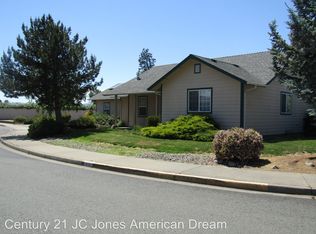 606 SW Wagner Meadows Dr, Grants Pass, OR 97526