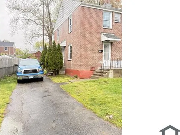 363 Priscilla St, Bridgeport, CT 06610