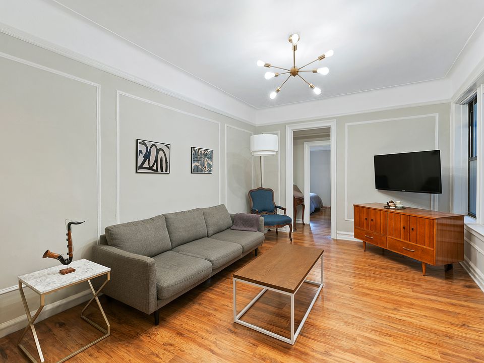 1st image of 925 Union St APT 4C