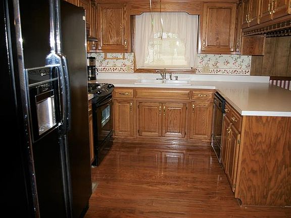 5th image of 707 Flower Lane Dr