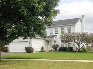 1120 Mallory Ct, Naperville, IL 60540