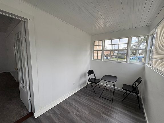 2nd image of 723 Virginia Ave