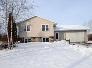 N5681 Knutson Rd, Pardeeville, WI 53954