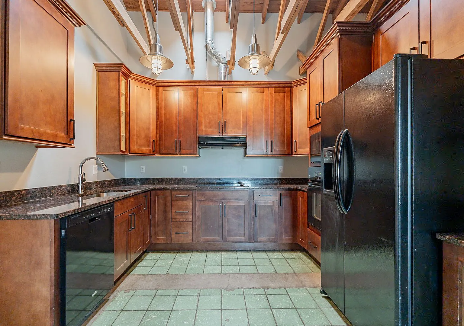 222 S. Cherry Ave. — Photo 1
