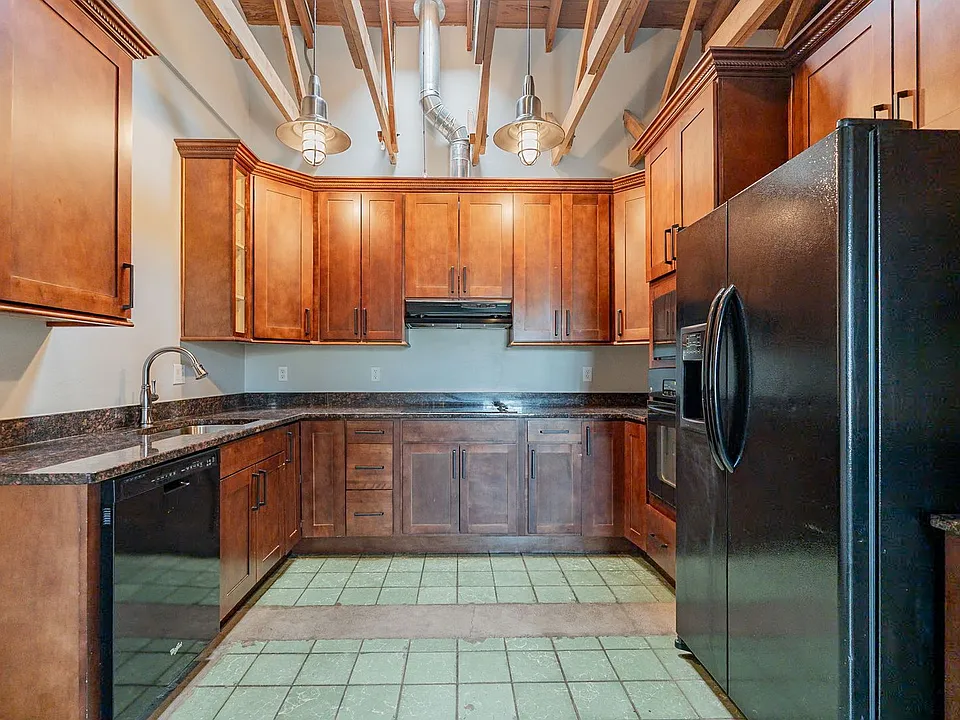 222 S. Cherry Ave.