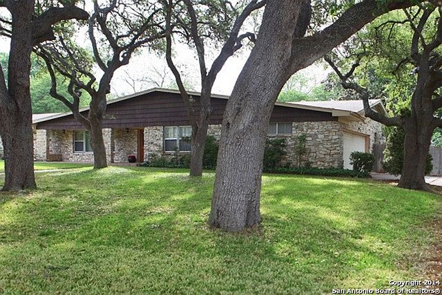 1st image of 202 Gardenview Dr