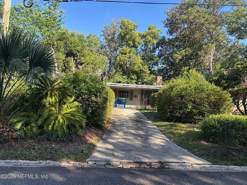 2nd image of 313 SUZANNE Drive