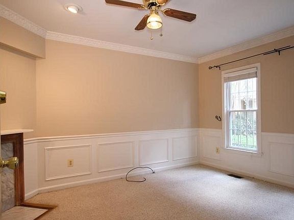 Living Room with ample sun