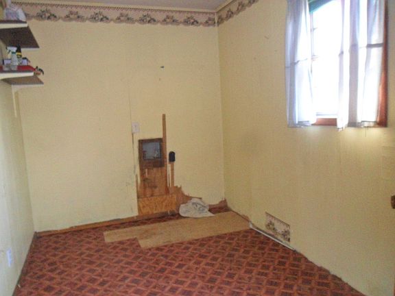 2nd image of 304 Beverly Dr