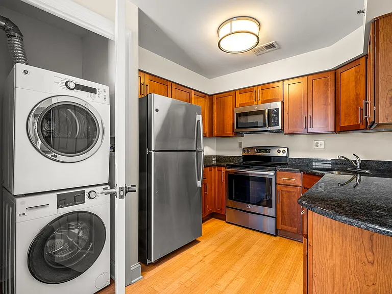 Chaddwell Apartments — Photo 24