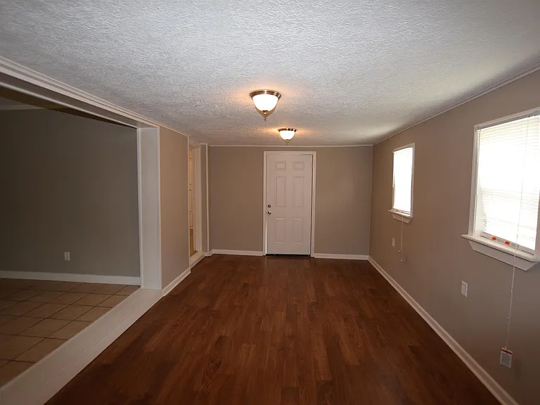 3513 Monroe St — Photo 6