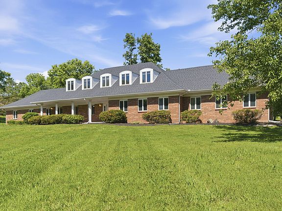 3rd image of 385 Jones Road