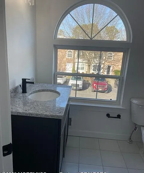 19 Karen Dr #19 — Photo 21