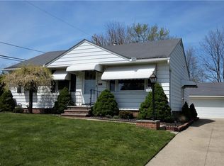 508 Briar Ln, Bedford, OH 44146