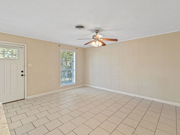 3rd image of 408 Burnett St