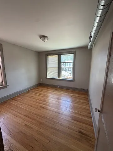 5018 Pernod Ave #5018A — Photo 7
