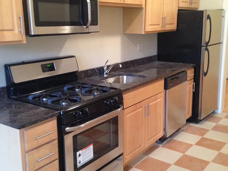 Kitchen 2 - 1C - Vertical Kitchen 2 - 1C - Vertical