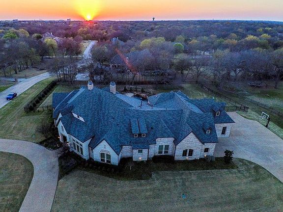 2nd image of 651 Oakmont Ct