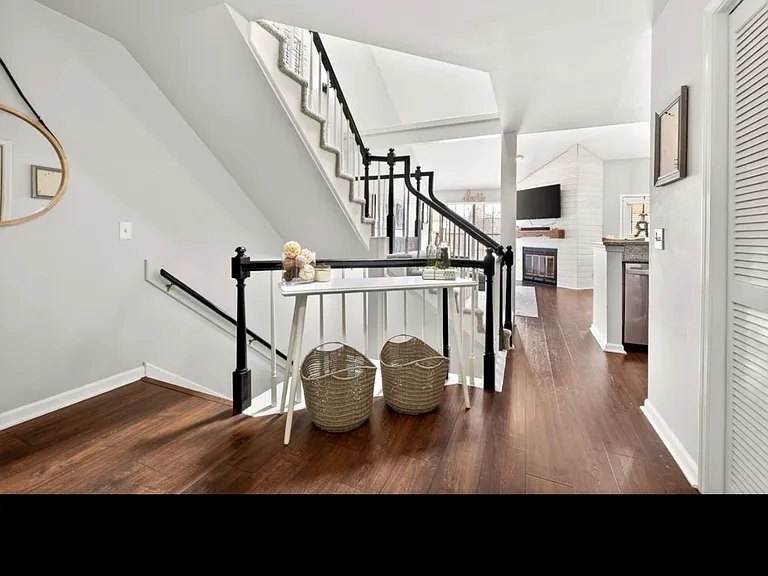 125 Villa View Ct — Photo 31
