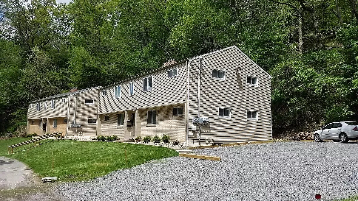 2 bed, 650 sqft, $1,015 — Photo 1