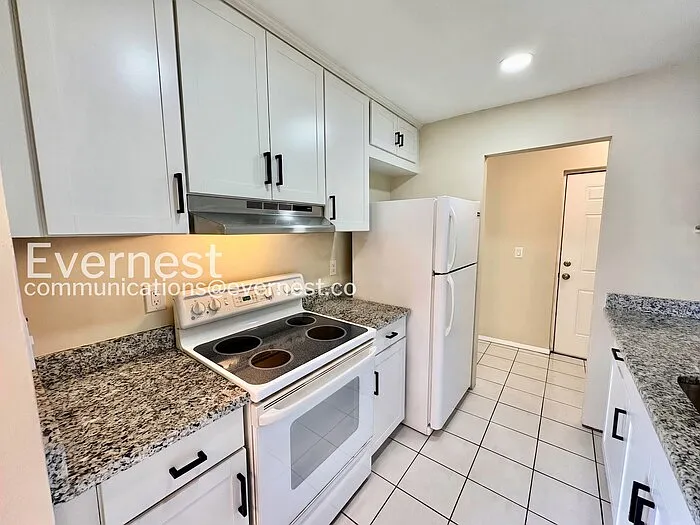 1 bed, 1.0 bath, 740 sqft, $1,445 — Photo 4