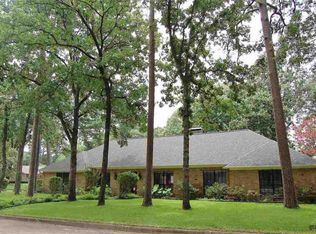 1421 Devonshire Dr, Tyler, TX 75703