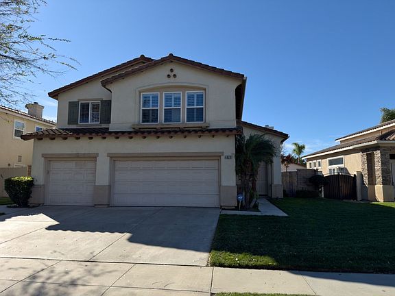 2nd image of 4879 Corte Olivas