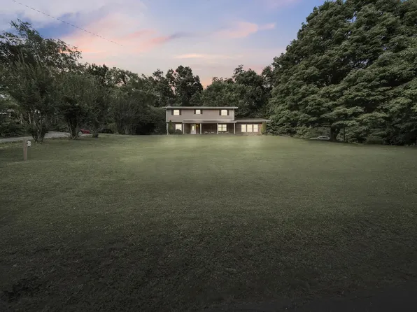 1433 Hickory Ln, Morristown, TN 37813