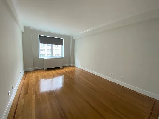 Rented by 165 E 66 Street Residential Owner LLC | media 3