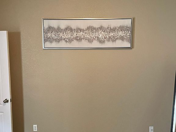 5th image of 671 Kensington Cir