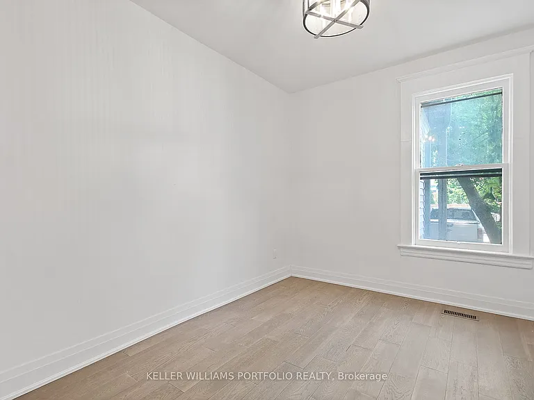 35 Humberside Ave #2 — Photo 23