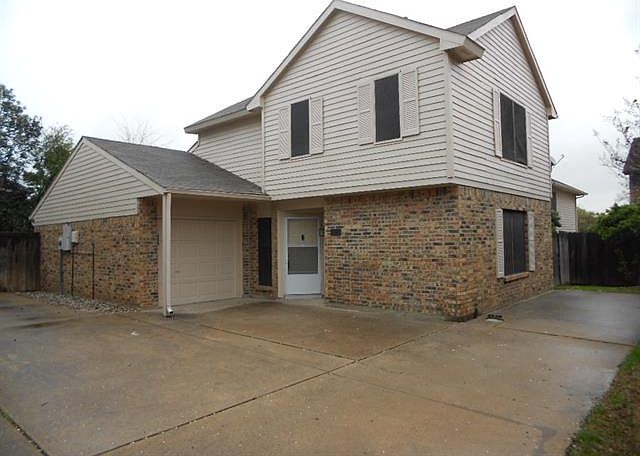 1st image of 3323 Briaroaks Dr