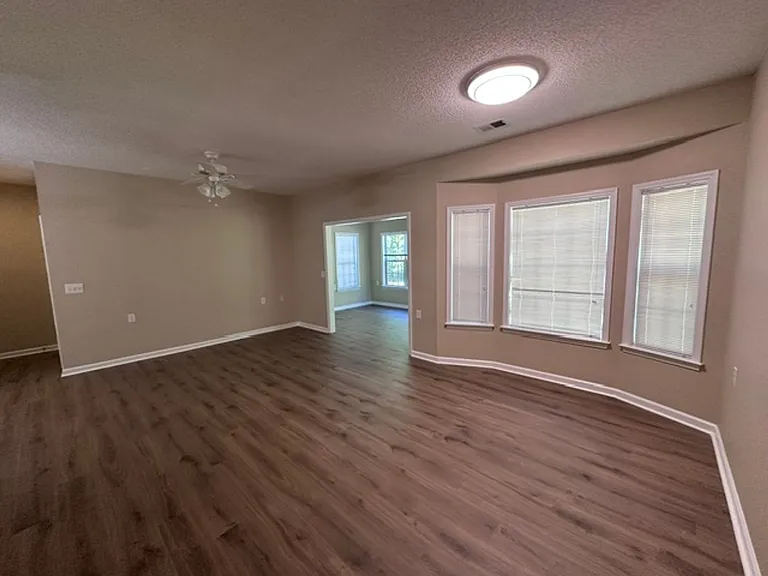 212 Old Brickyard Cir — Photo 8