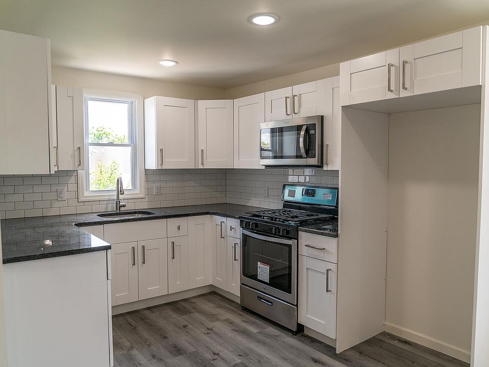 1st image of 107 Highland Ave Floor 3