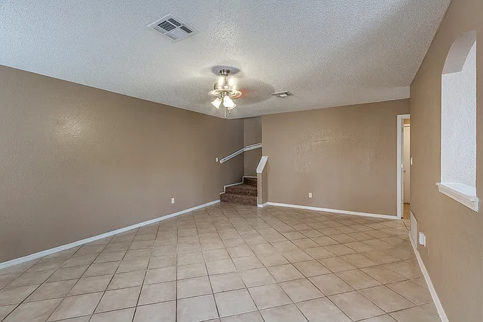 12233 Iverson Ct — Photo 6