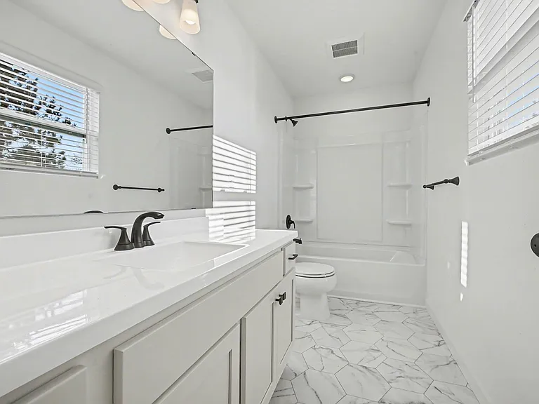 350 N Sherman St — Photo 17