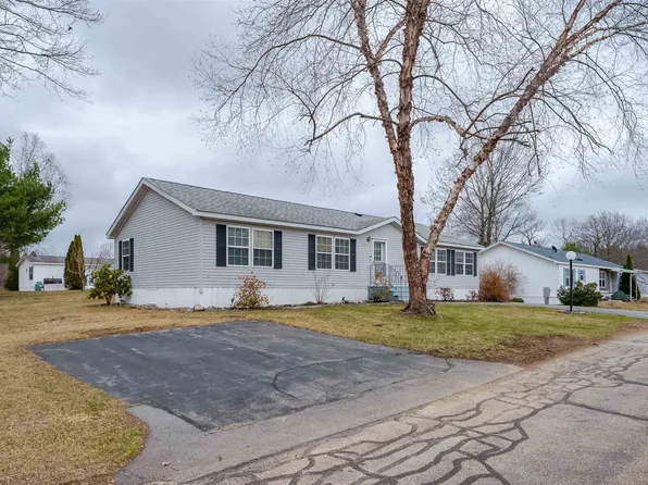 11 Falkland Lane, Rochester, NH 03867