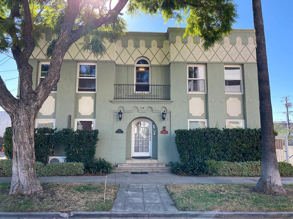 1st image of 114 W Eulalia St #4r0ucfvz7