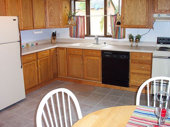 Large Eat In Kitchen