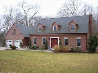 450 Raymond Hill Rd, Uncasville, CT 06382