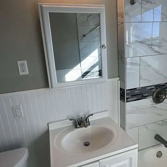 292 Burnside Ave #3 — Photo 4