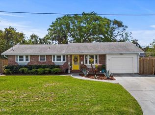 718 Vecuna Rd, Atlantic Beach, FL 32233