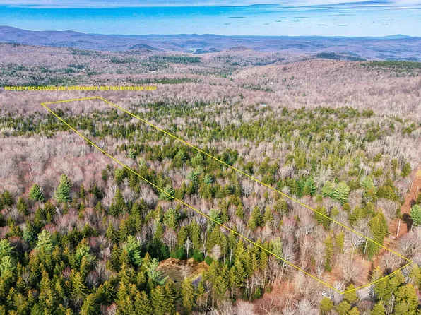 3 W Hill Drive, Readsboro, VT 05350