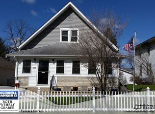 733 S 27th St, South Bend, IN 46615