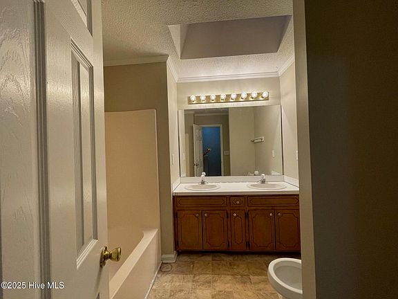 2nd image of 3816 Sterling Pointe Dr Unit I7